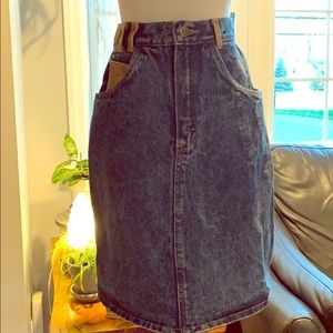 ✨VINTAGE✨ 80s High Waisted Denim Mini Skirt